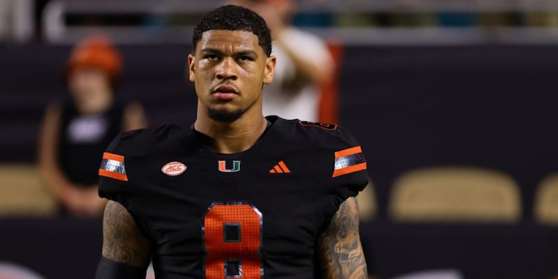 El jugador mexicano Elijah Arroyo presente en el Super Bowl