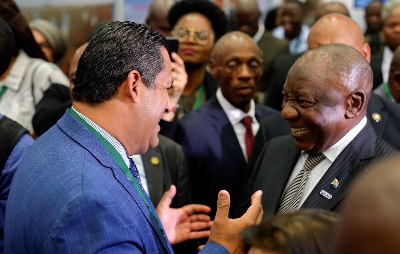 El presidente Cyril Ramaphosa se reúne con el presidente de la FIFA, Gianni Infantino