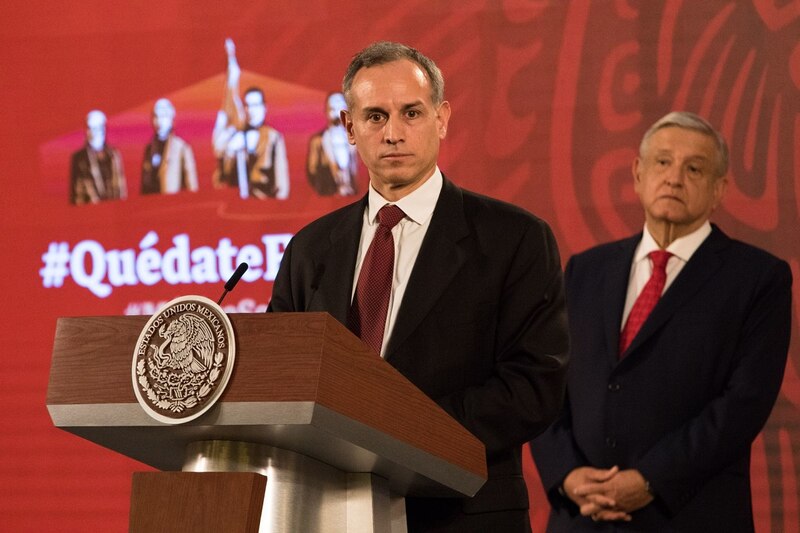 El presidente Andrés Manuel López Obrador y el secretario de Salud, Jorge Alcocer, durante una conferencia de prensa sobre la pandemia de COVID-19.