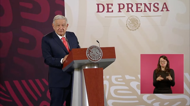 El presidente Andrés Manuel López Obrador da una conferencia de prensa.