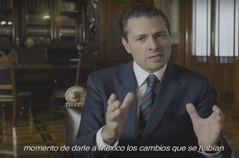 El presidente de México, Enrique Peña Nieto, da un discurso sobre el estado de la nación.
