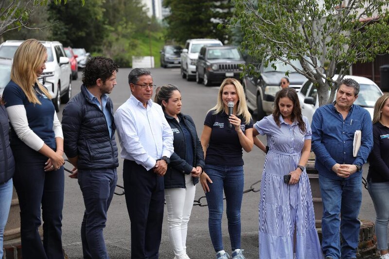 Reunión de vecinos con autoridades locales