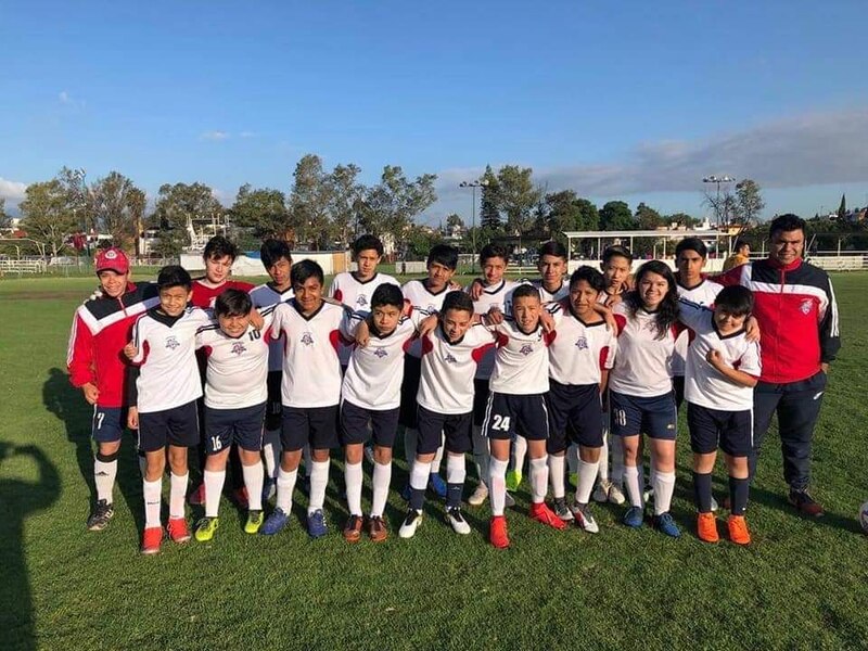 ¡Victoria del equipo de fútbol!