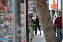 Continúa homicidio como principal causa de muerte entre jóvenes; predomina la muerte violenta en hombres