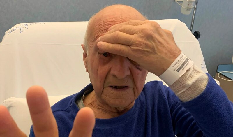 anciano en el hospital