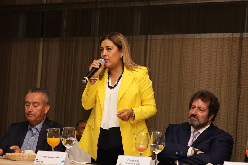 La alcaldesa de San Pedro Garza García, Patricia Lozano, durante un evento público.