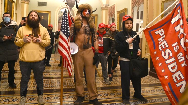 Manifestantes irrumpen en el Capitolio de Estados Unidos