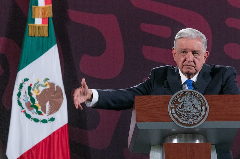 El presidente Andrés Manuel López Obrador da un discurso.