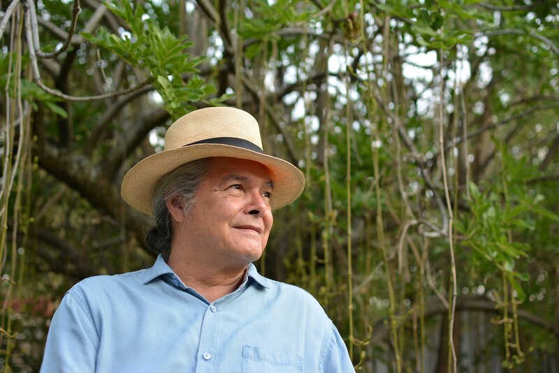Retrato de un hombre con sombrero de paja
