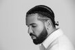 Drake retira una canción en la que usa la voz por IA de Tupac tras amenaza de denuncia