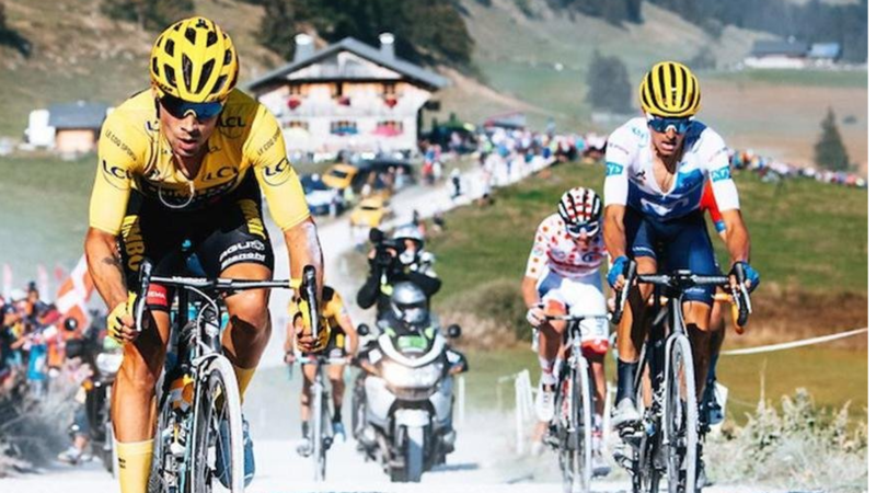 Ciclistas en una carrera