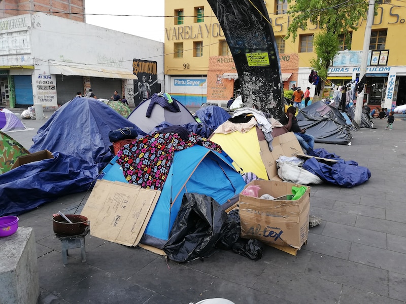 Un campamento de personas sin hogar en la Ciudad de México.