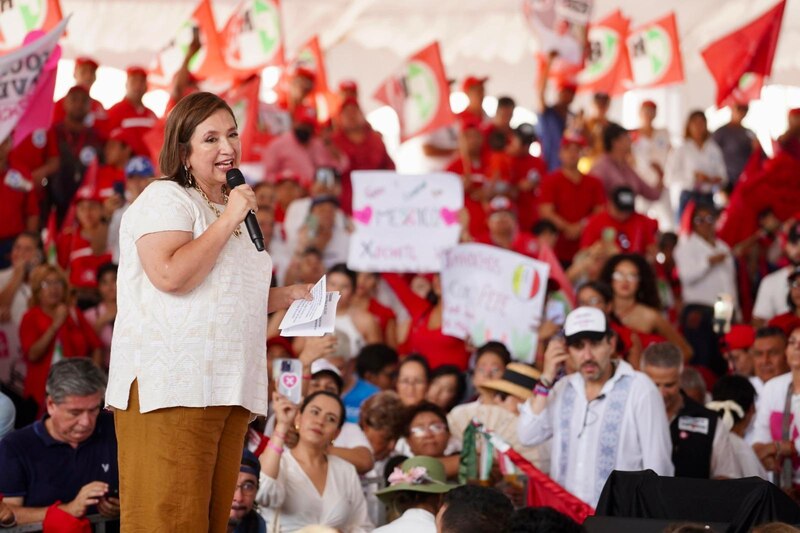 La candidata presidencial colombiana Francia Márquez habla en un mitin de campaña.