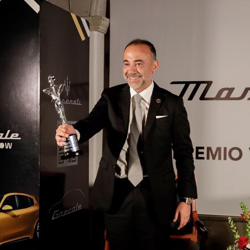 El CEO de Maserati recibe un premio