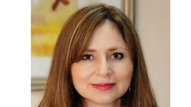 La Dra. Ana María Polo es una abogada y personalidad de la televisión cubanoamericana.
