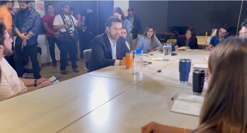 El presidente electo Gustavo Petro se reúne con su equipo de trabajo
