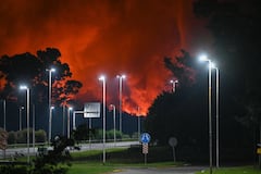 Explosiones en cadena causan masivo incendio en un polo industrial de Argentina, cerca del aeropuerto