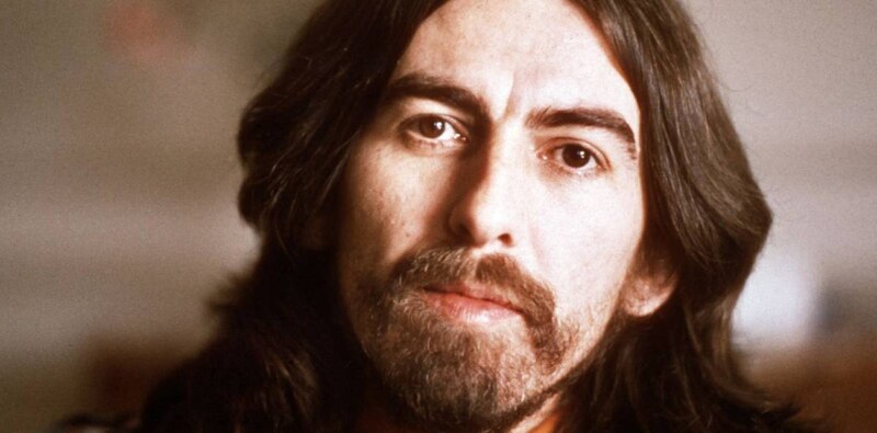 John Lennon, músico y activista inglés