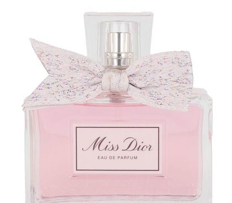 Perfume rosa Miss Dior en su presentación pequeña.