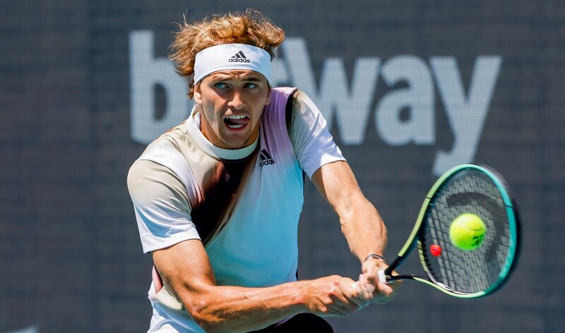 Alexander Zverev en acción durante un partido de tenis