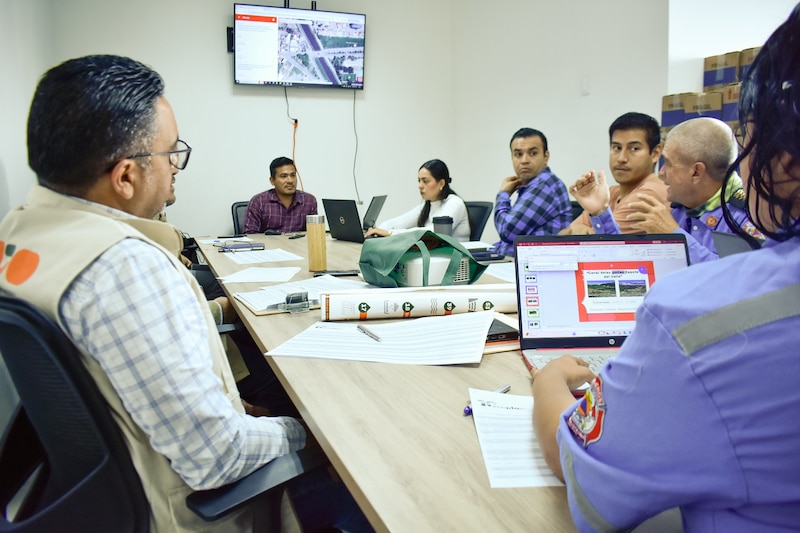 Funcionarios del Imeplan durante la presentación del Mapa Único de Inundaciones 2025