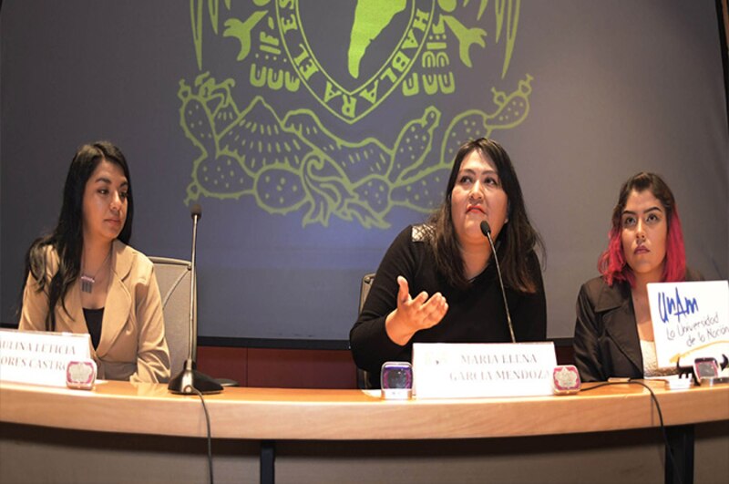 Mesa redonda sobre el rol de la mujer en la ciencia