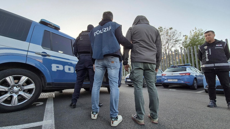 Policía detiene a un hombre en España