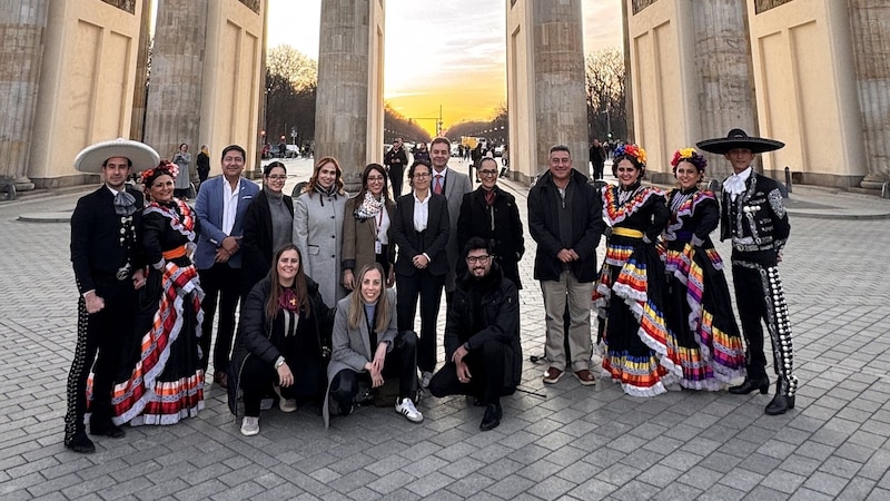 Representantes de Jalisco durante una reunión de negocios en la ITB Berlín