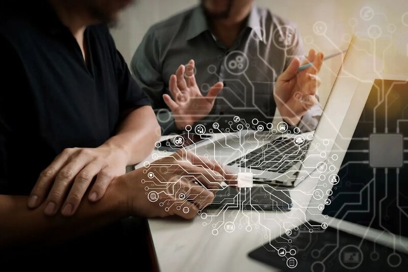Reunión de trabajo sobre tecnología