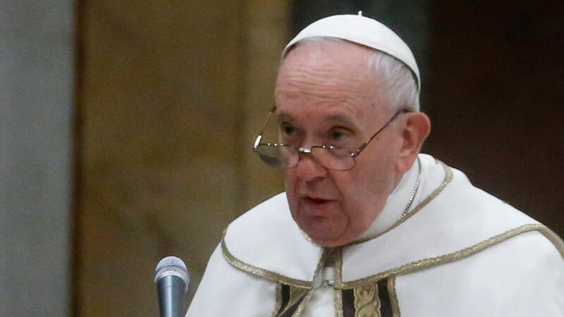 El Papa Francisco pronuncia un discurso ante la multitud