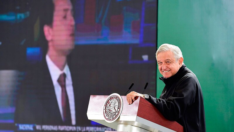 El presidente Andrés Manuel López Obrador da un discurso.