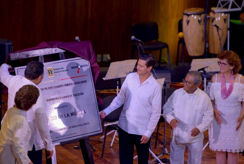 Entrega de la Medalla Yucatán a la Música