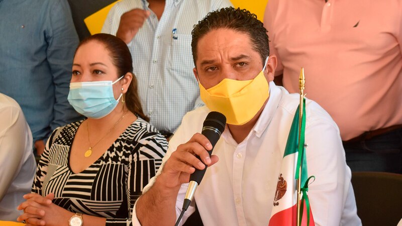 El presidente municipal de Benito Juárez, Remberto Estrada Barba, encabezó la ceremonia del 109 aniversario del inicio de la Revolución Mexicana.
