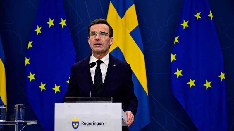 El primer ministro sueco, Ulf Kristersson, pronuncia un discurso ante el Parlamento Europeo.