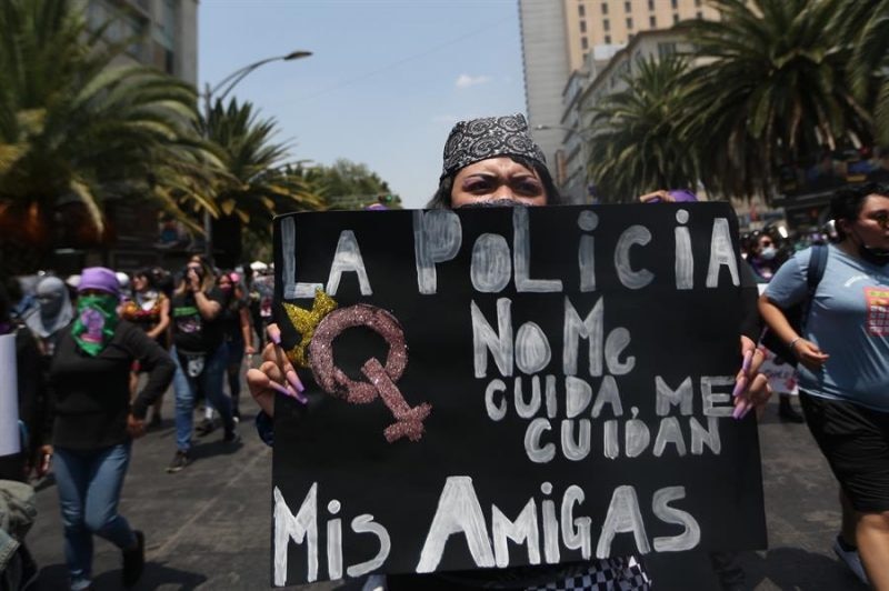 Protesta contra la policía en México