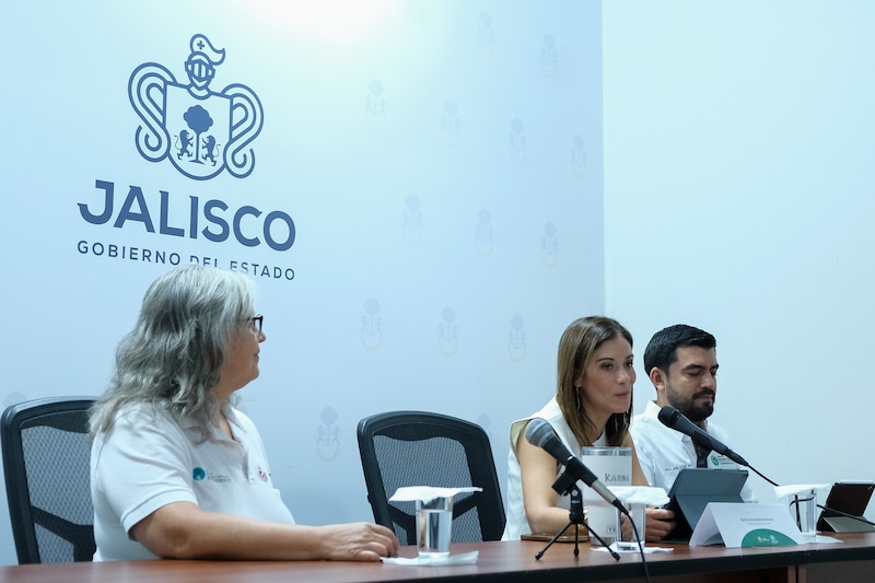 Funcionarios de Jalisco durante la presentación del programa Verano Responsable 2025 en favor de la educación ambiental.