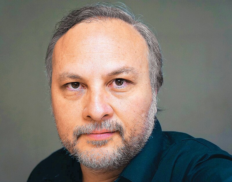 El escritor Salman Rushdie