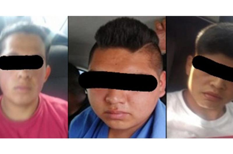 Tres jóvenes son detenidos por la policía