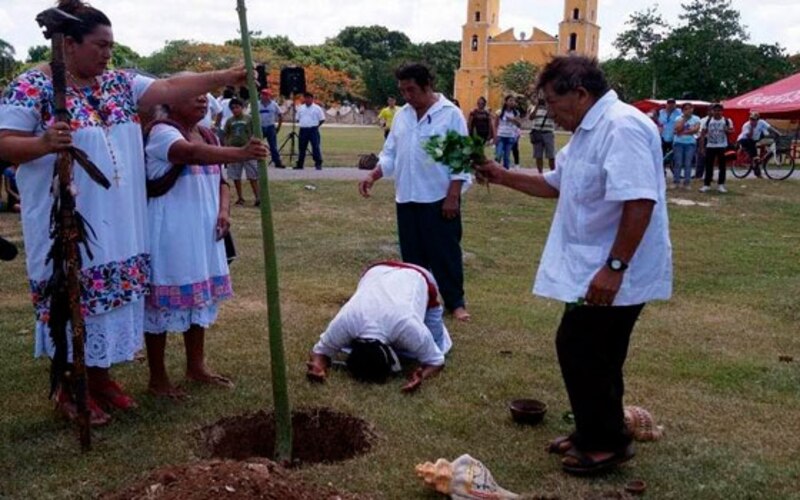 Ceremonia maya en español
