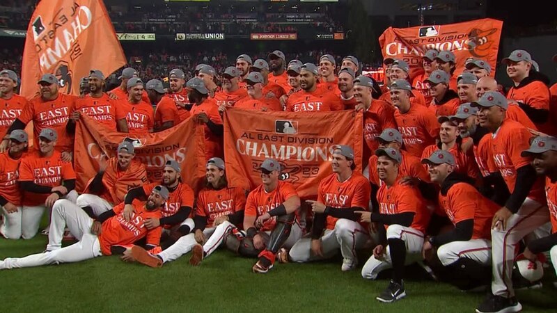 Los Astros de Houston celebran su victoria en la División Oeste de la Liga Americana