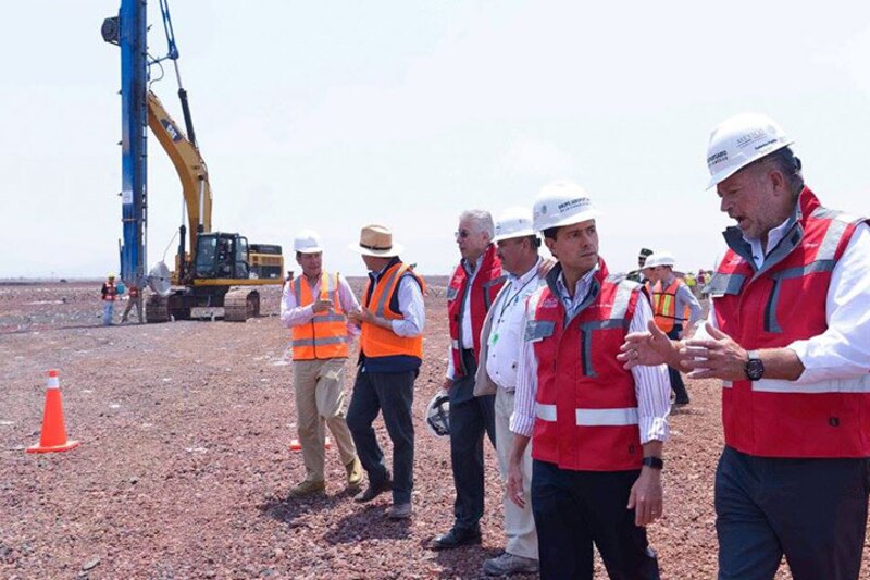 El presidente López Obrador supervisa la construcción del Tren Maya
