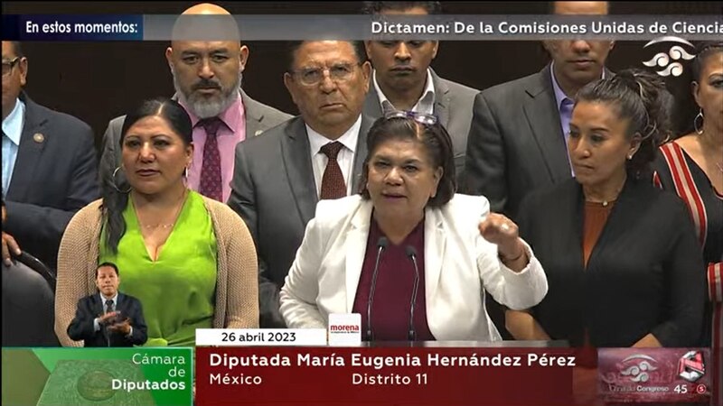 La diputada María Eugenia Hernández Pérez presenta un dictamen ante las Comisiones Unidas de Ciencia