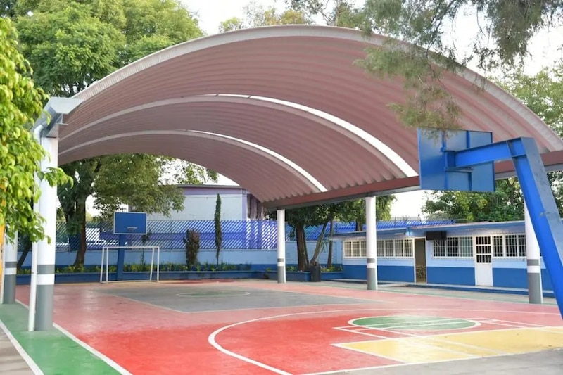 Cancha de baloncesto techada