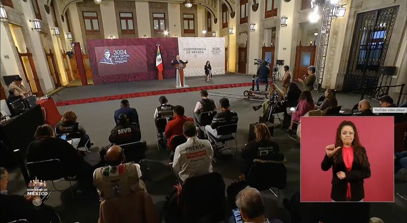 El presidente Andrés Manuel López Obrador ofrece una conferencia de prensa en Palacio Nacional.