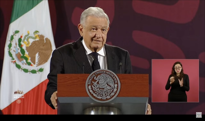 El presidente Andrés Manuel López Obrador da un discurso.