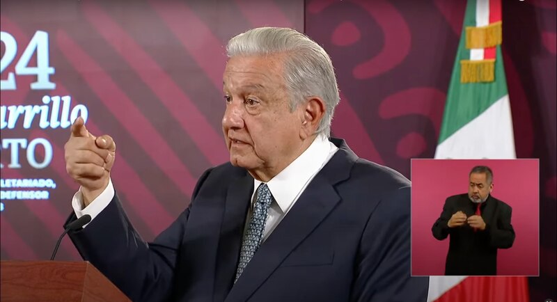 El presidente Andrés Manuel López Obrador da un discurso.