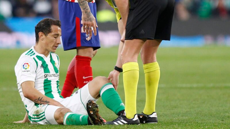 Jugador de fútbol lesionado