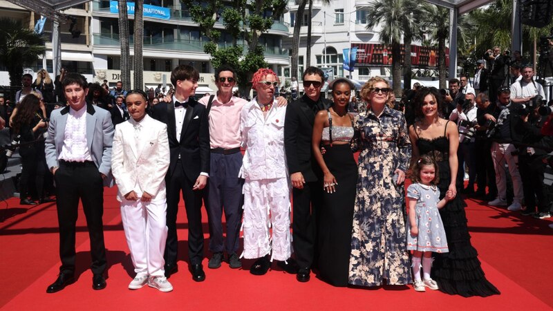 Elenco de la película "Armageddon Time" en la alfombra roja del Festival de Cine de Cannes