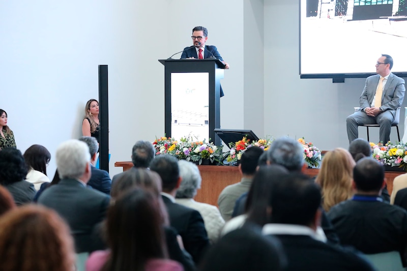 El director general del IMSS, Zoé Robledo subrayó la estrategia del instituto enfocada en reconocer las situaciones que deben atenderse, inversión real y no discursiva y contar con metas que se puedan medir