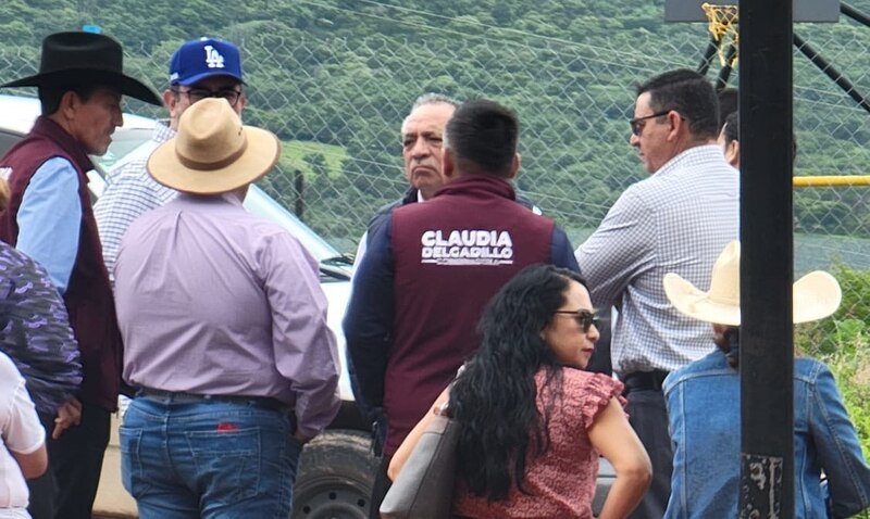 Reunión de trabajo para la supervisión de obras en la comunidad de San Juan de los Lagos